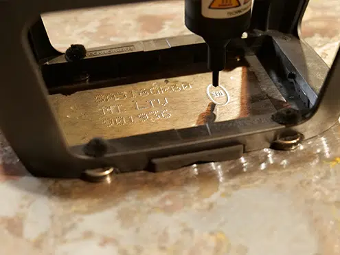 鋼材バッチ向け刻印